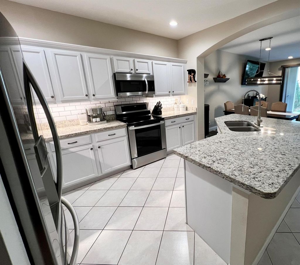 Photo of 9082 Tremezzo Lane, Boynton Beach, FL 33472 (MLS # R11093755)