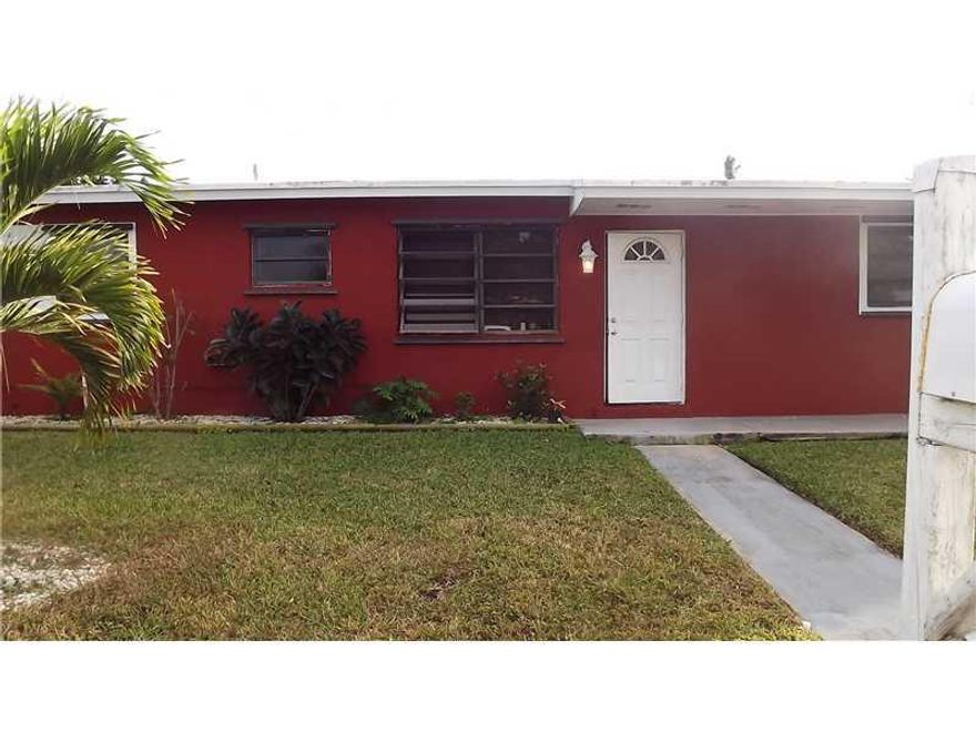 NICE 4BEDROOM &3 FULL BATH HOME NEW AC UNIT AND LARGE BACK YARD. LARGE ONE CAR GARAGE GREAT AREA OF MIAMI TO LIVE AND PLAY.