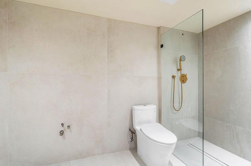 SUN AND SURF ONE HUNDRED - Residential