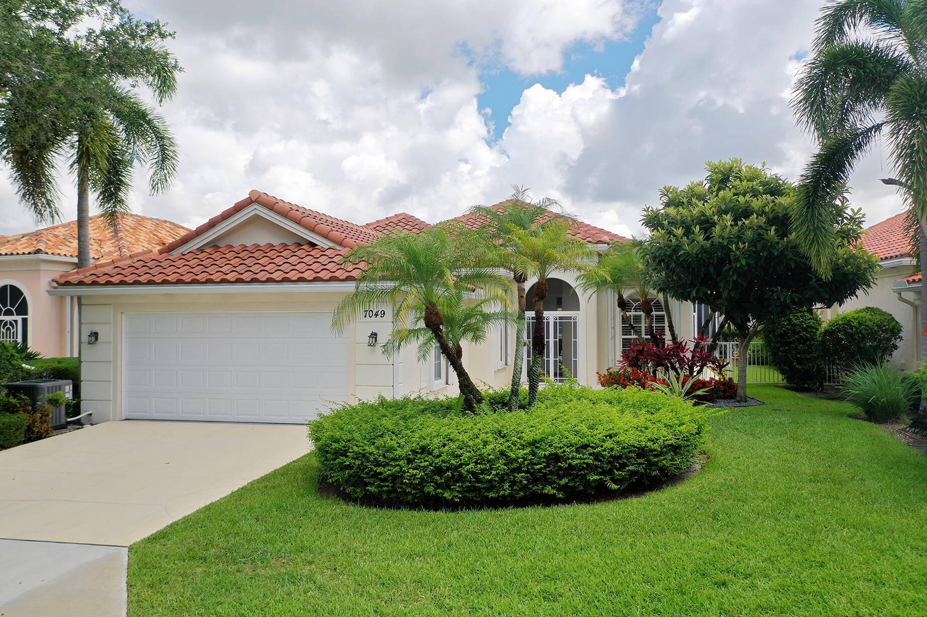 RIVERWALK - Residential