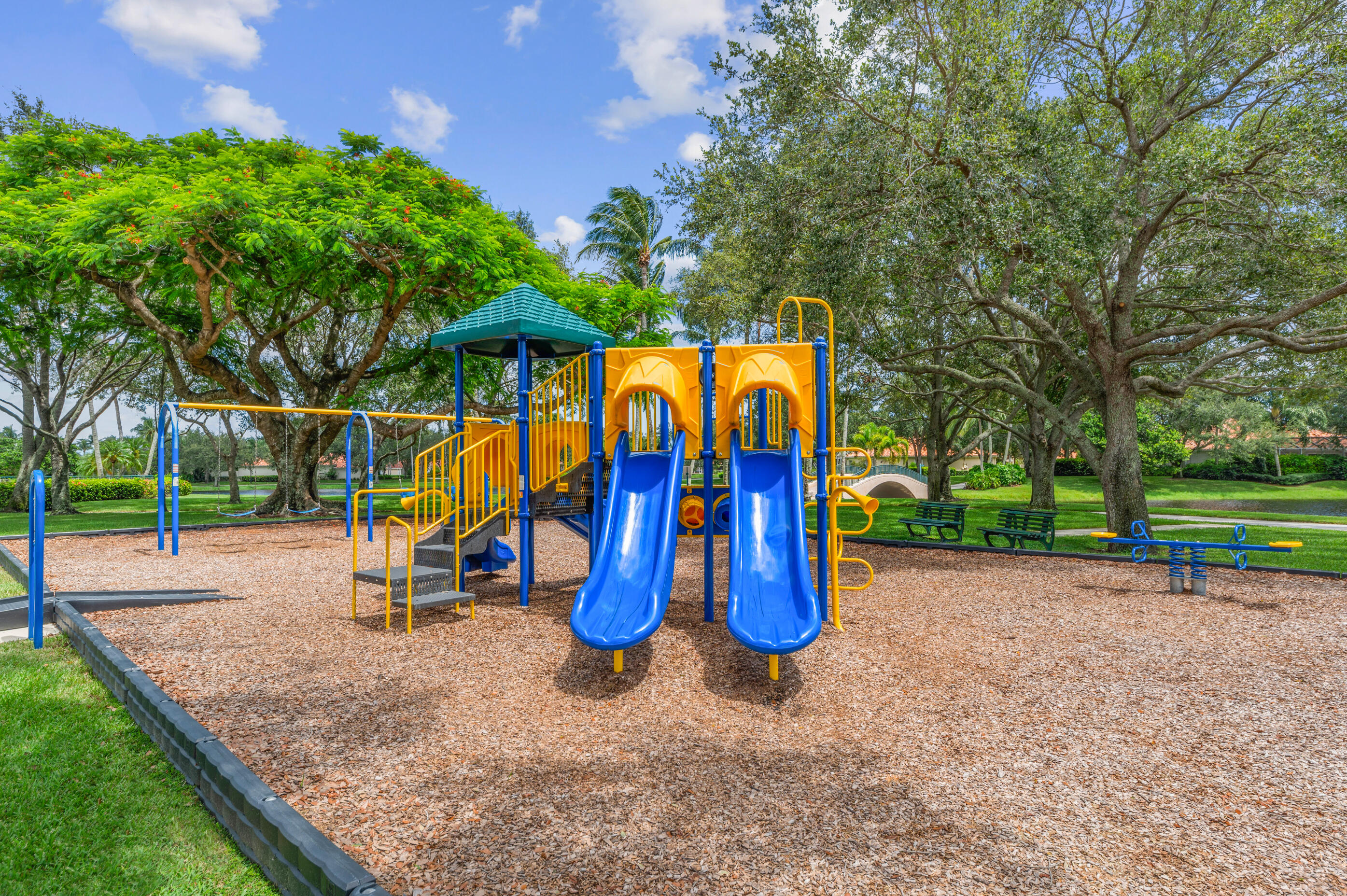 RIVERWALK - Residential
