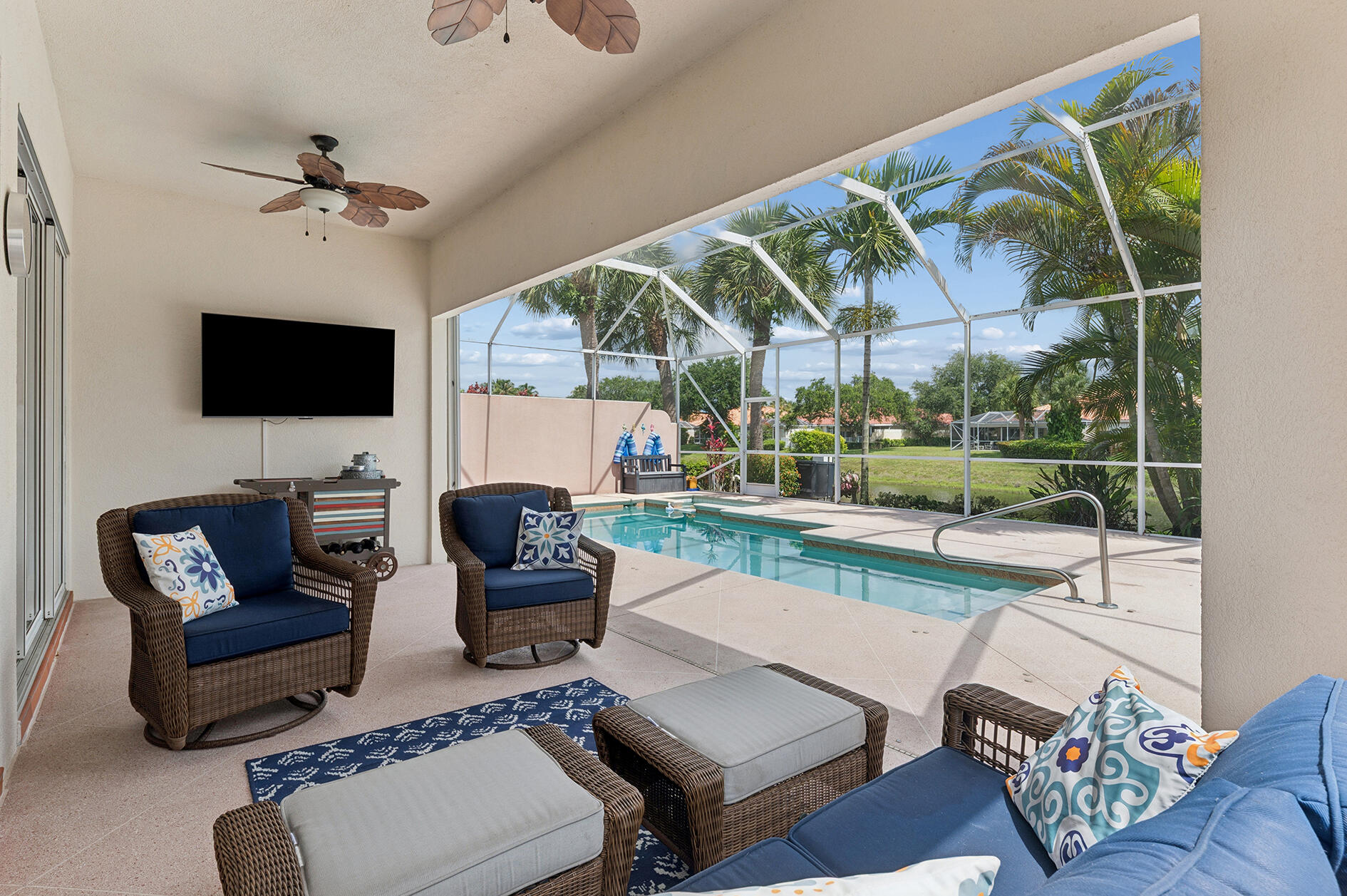 RIVERWALK - Residential