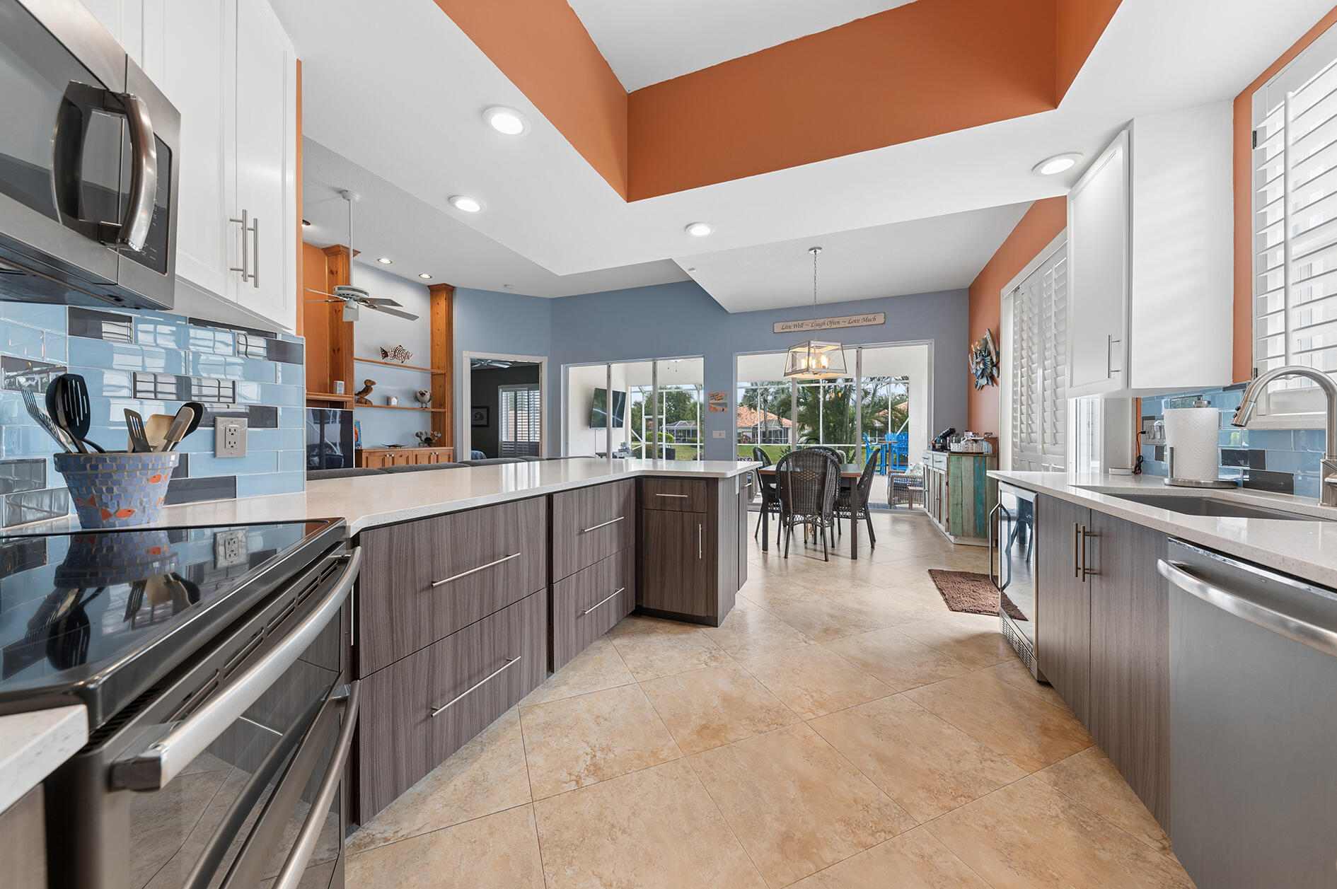 RIVERWALK - Residential