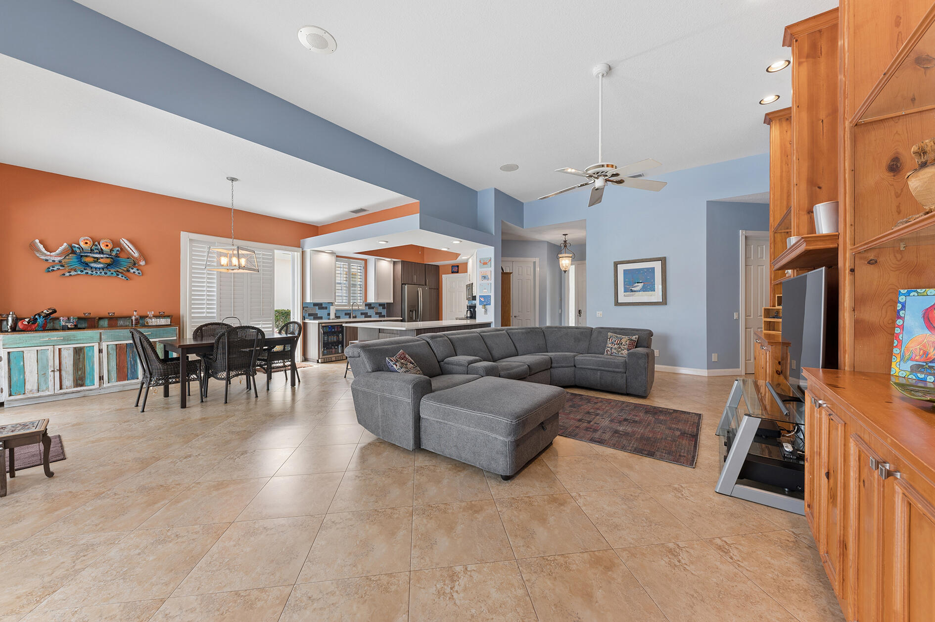 RIVERWALK - Residential