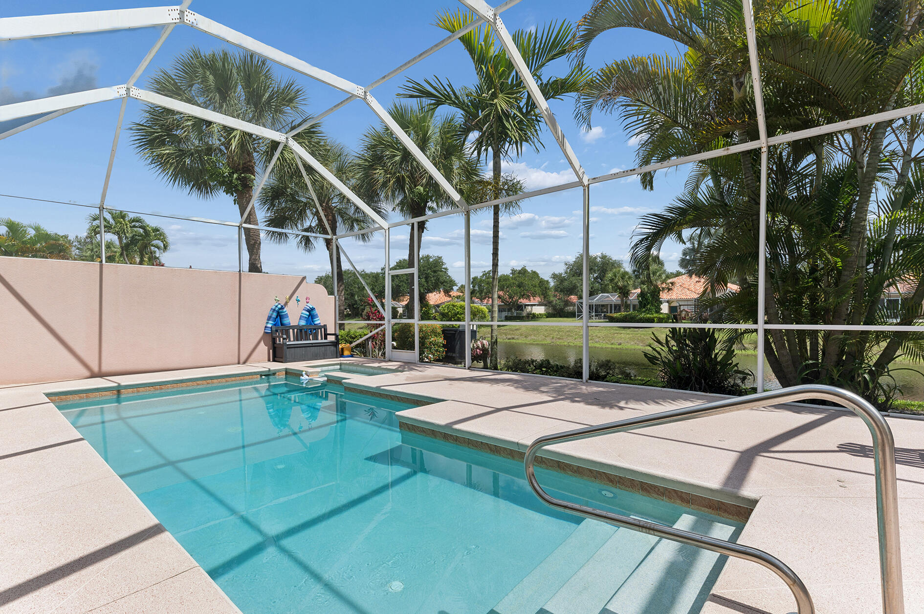 RIVERWALK - Residential