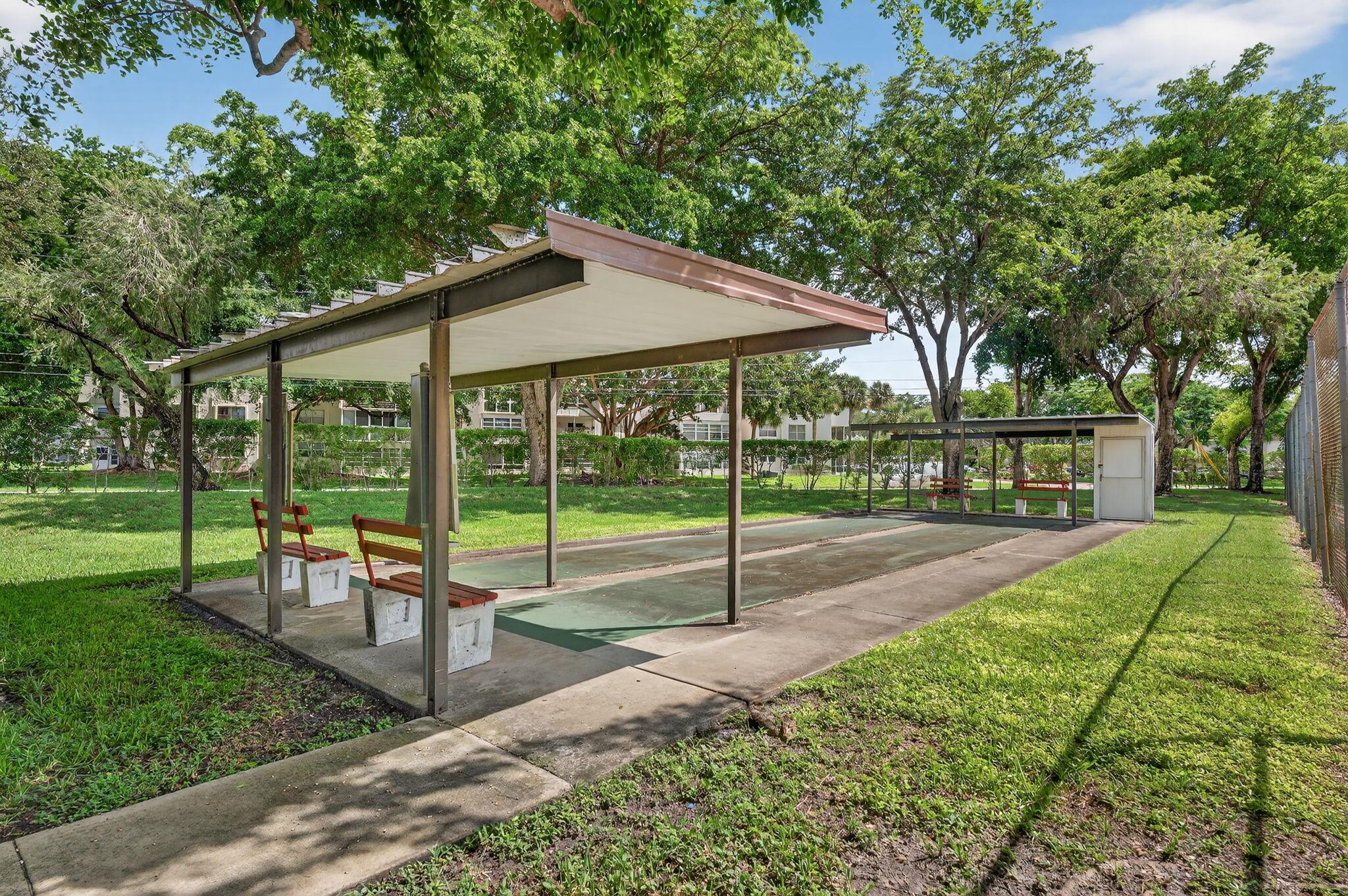 TAMARAC GARDENS CONDOMINI - Residential
