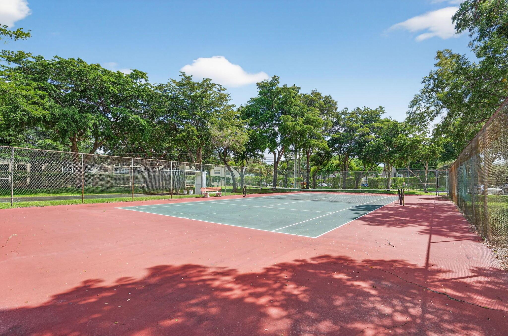 TAMARAC GARDENS CONDOMINI - Residential