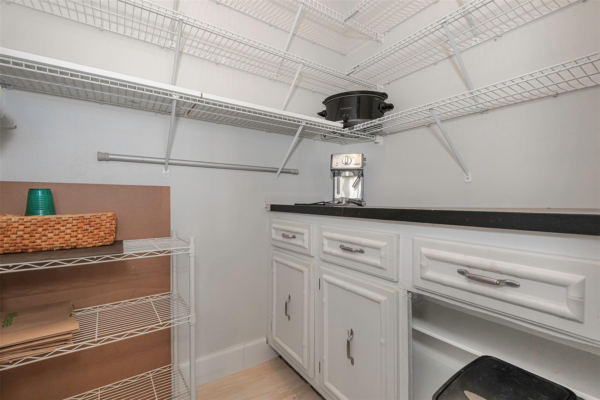 AVANT GARDE CONDO - Residential Lease