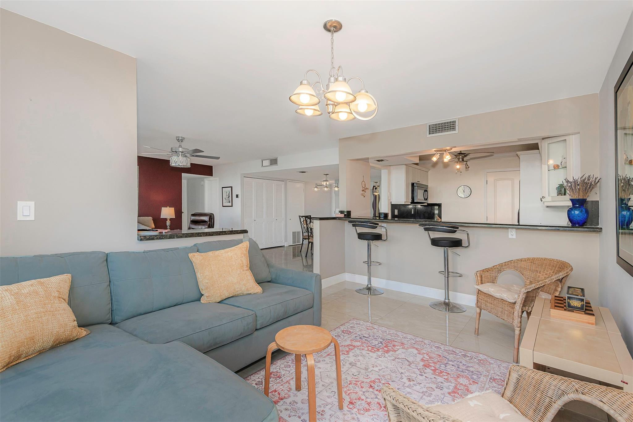 AVANT GARDE CONDO - Residential Lease