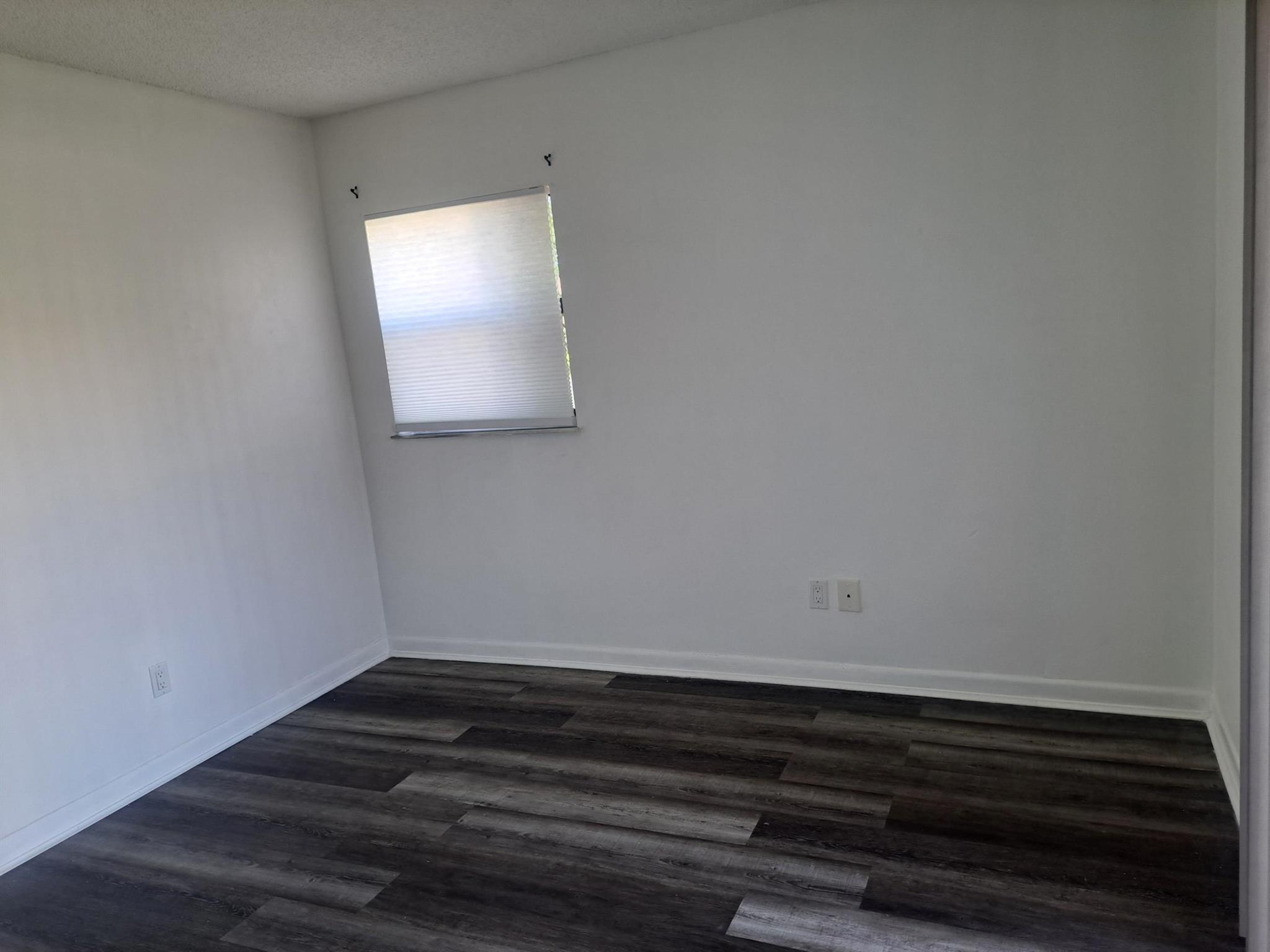 ISLAND HOUSE CONDOMINIUM - Residential Lease