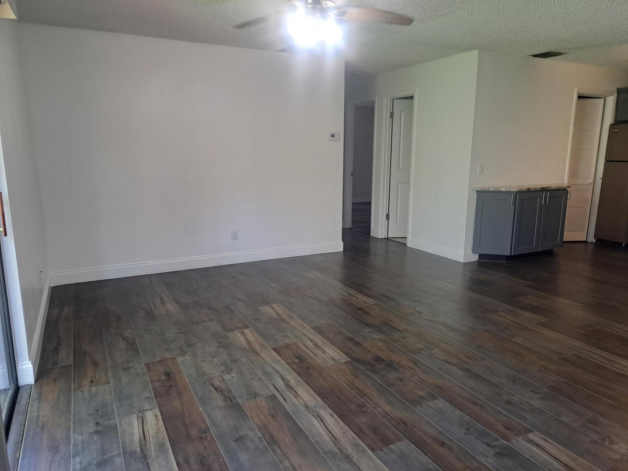 ISLAND HOUSE CONDOMINIUM - Residential Lease