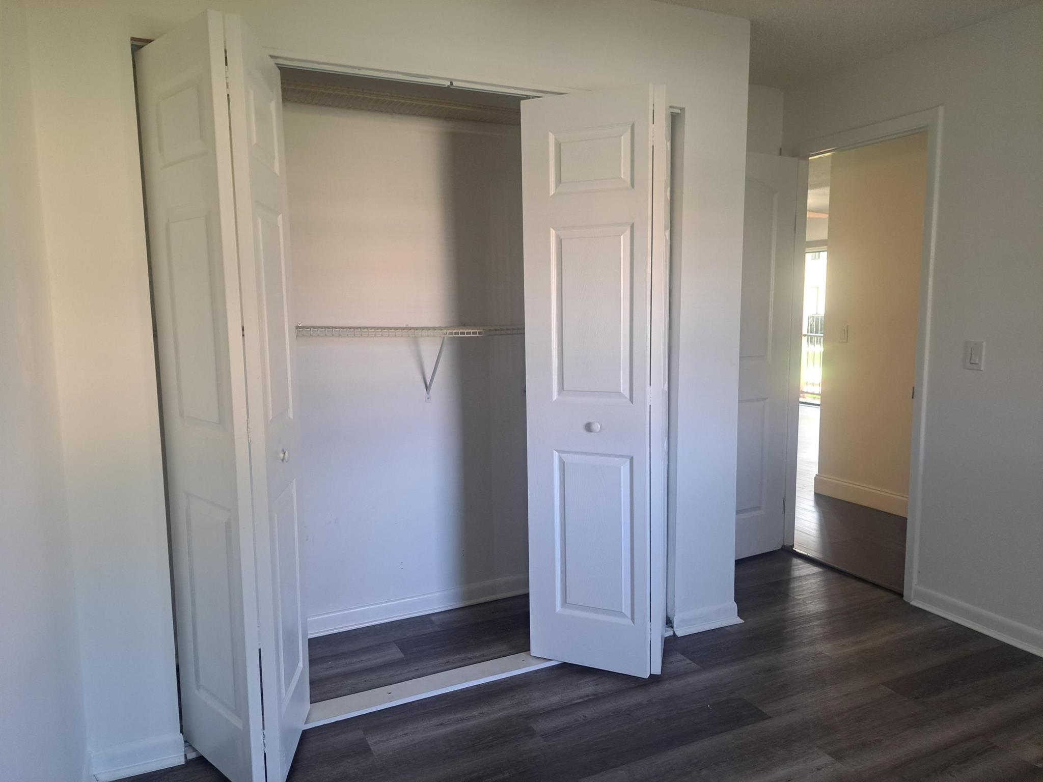 ISLAND HOUSE CONDOMINIUM - Residential Lease
