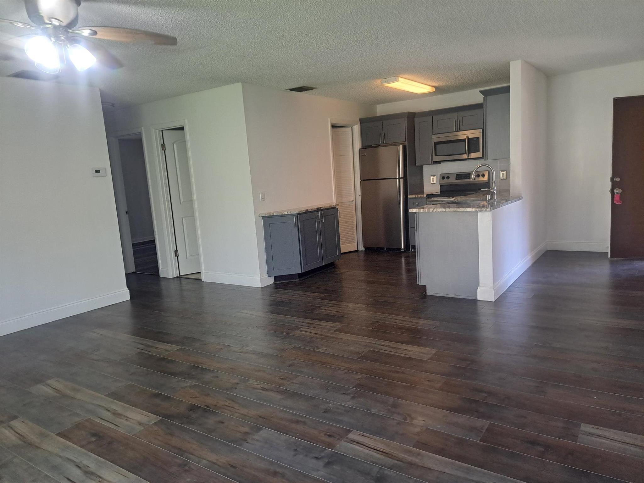 ISLAND HOUSE CONDOMINIUM - Residential Lease