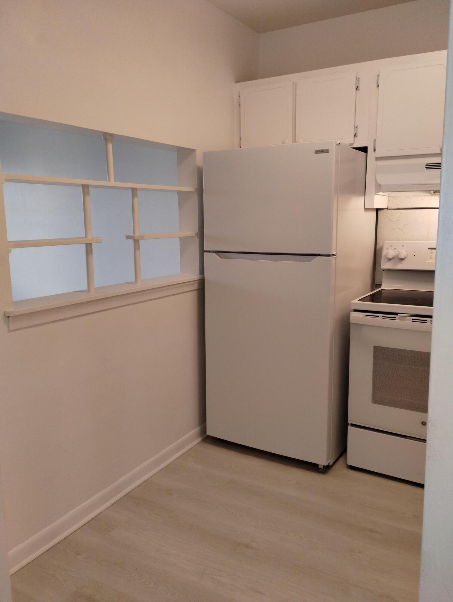 MURRY HILLS APT BLDG CONDO - Residential Lease