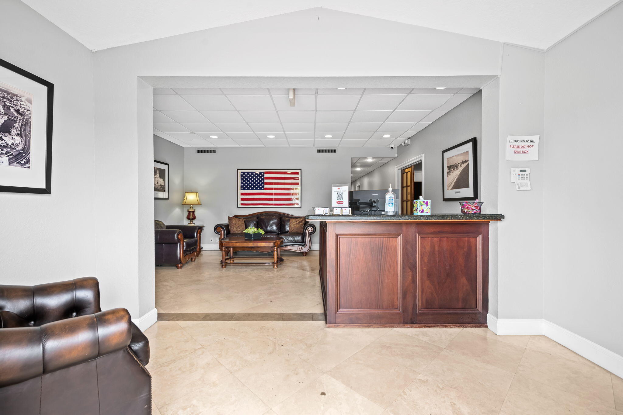 View photos, virtual tours, details... 2211 Davie Blvd