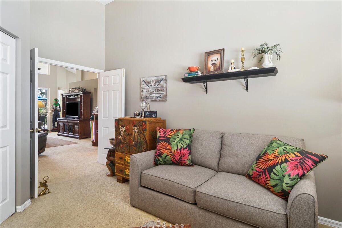 HAWKS VIEW - Residential