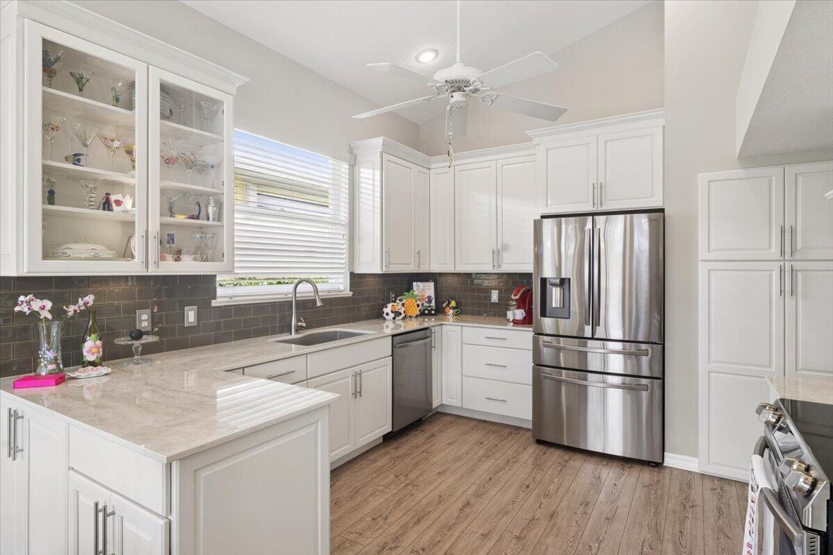 HAWKS VIEW - Residential