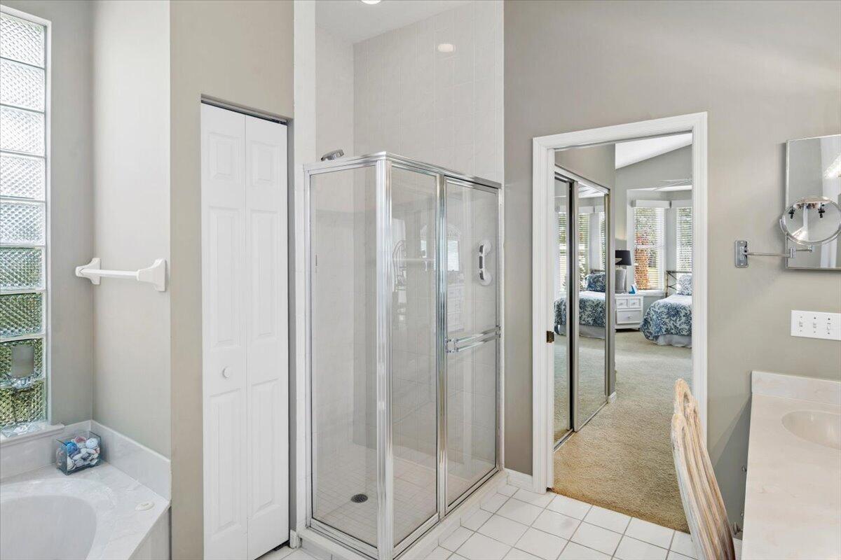 HAWKS VIEW - Residential