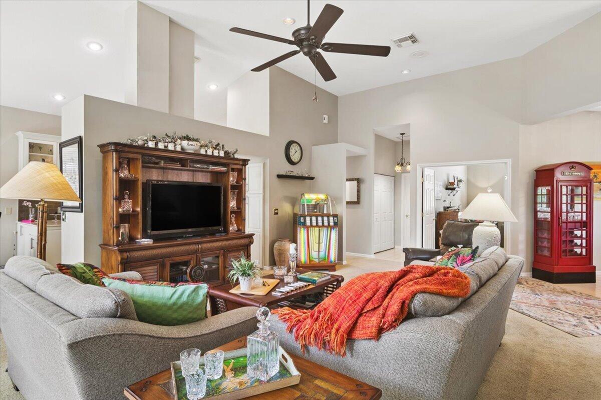 HAWKS VIEW - Residential