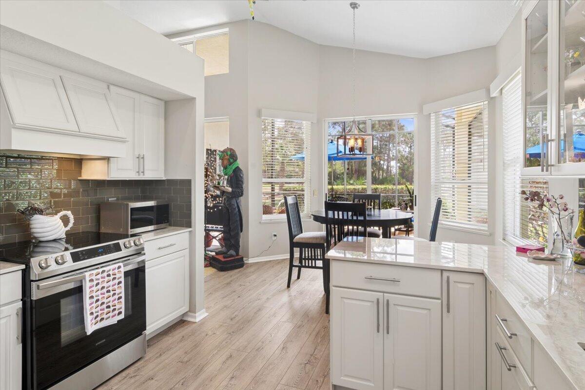 HAWKS VIEW - Residential