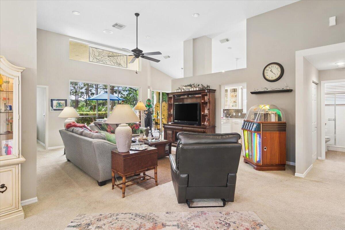 HAWKS VIEW - Residential