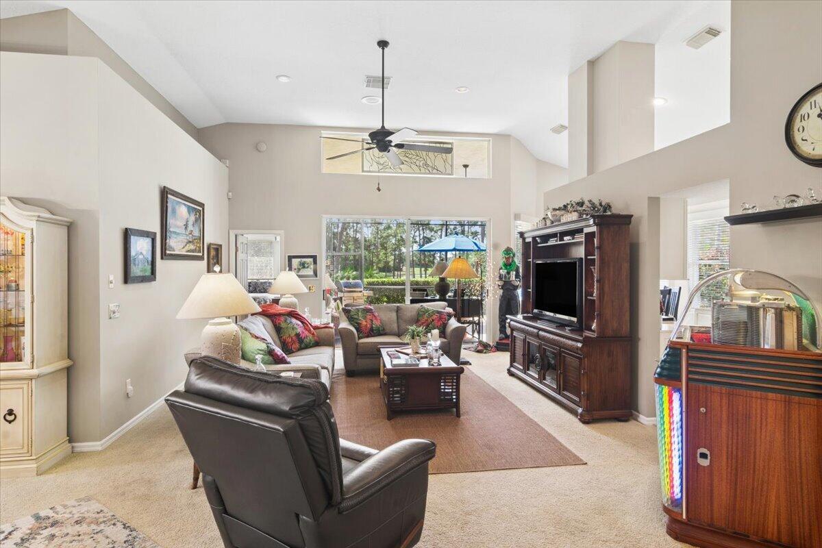 HAWKS VIEW - Residential