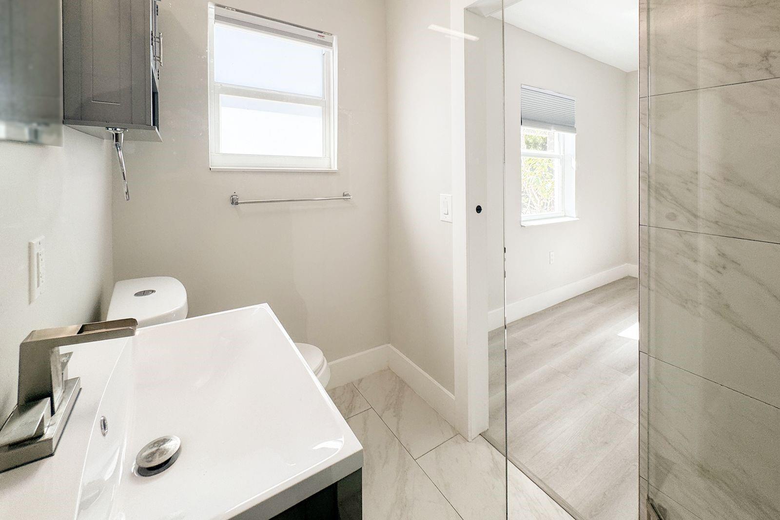 Middle River Park 5-28 B - Residential Lease