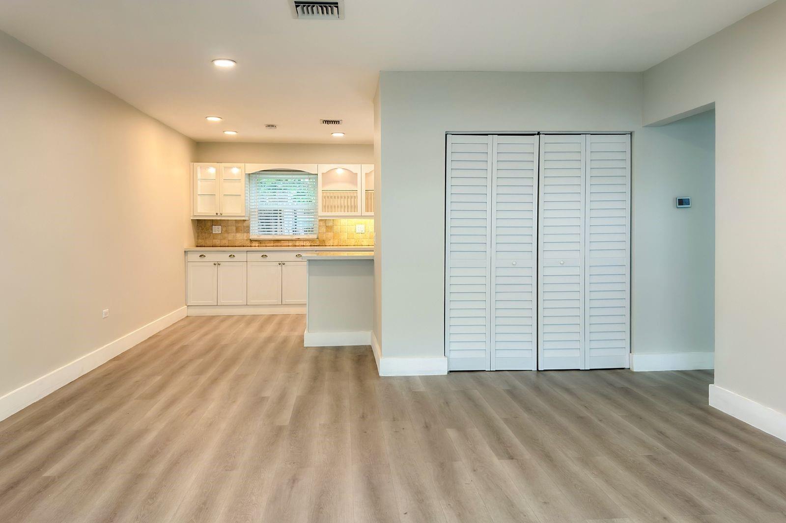 Middle River Park 5-28 B - Residential Lease