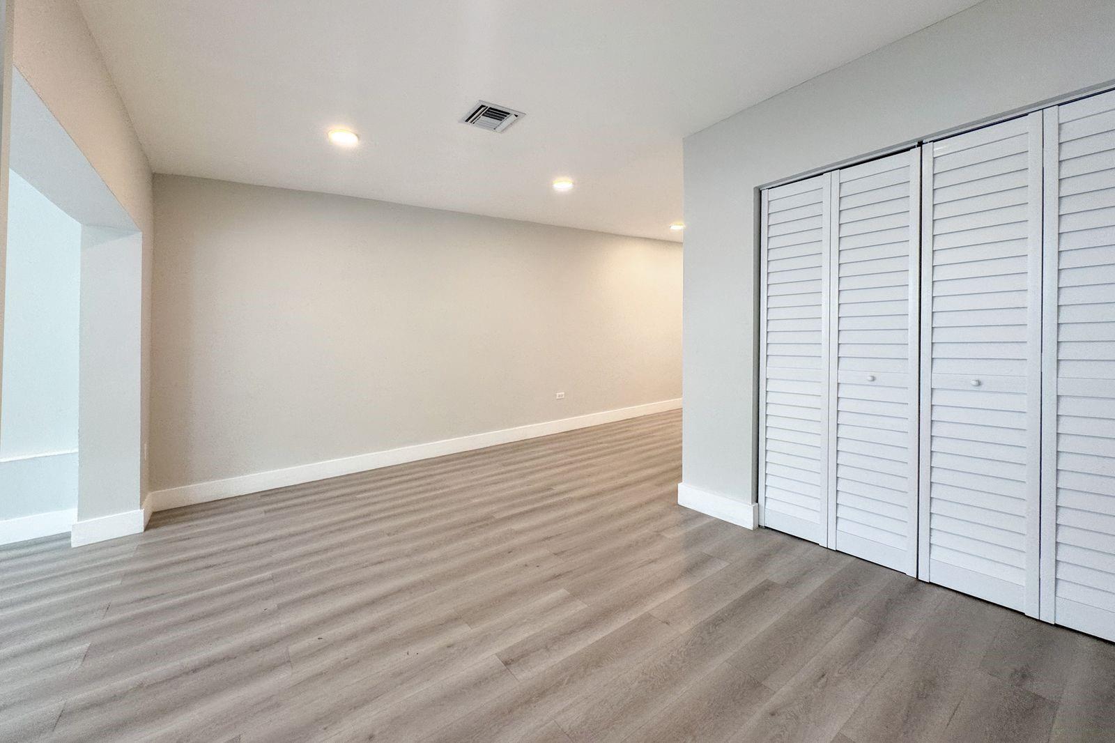 Middle River Park 5-28 B - Residential Lease