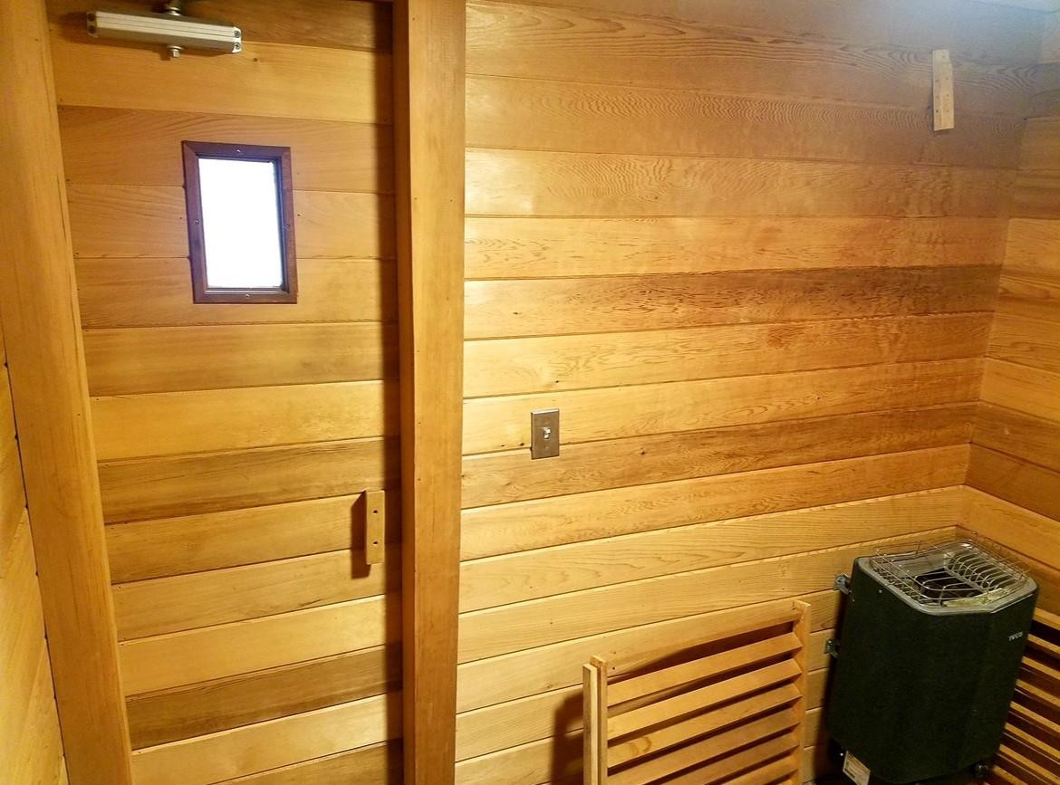 IMPERIAL POINT COLONNADES - Residential