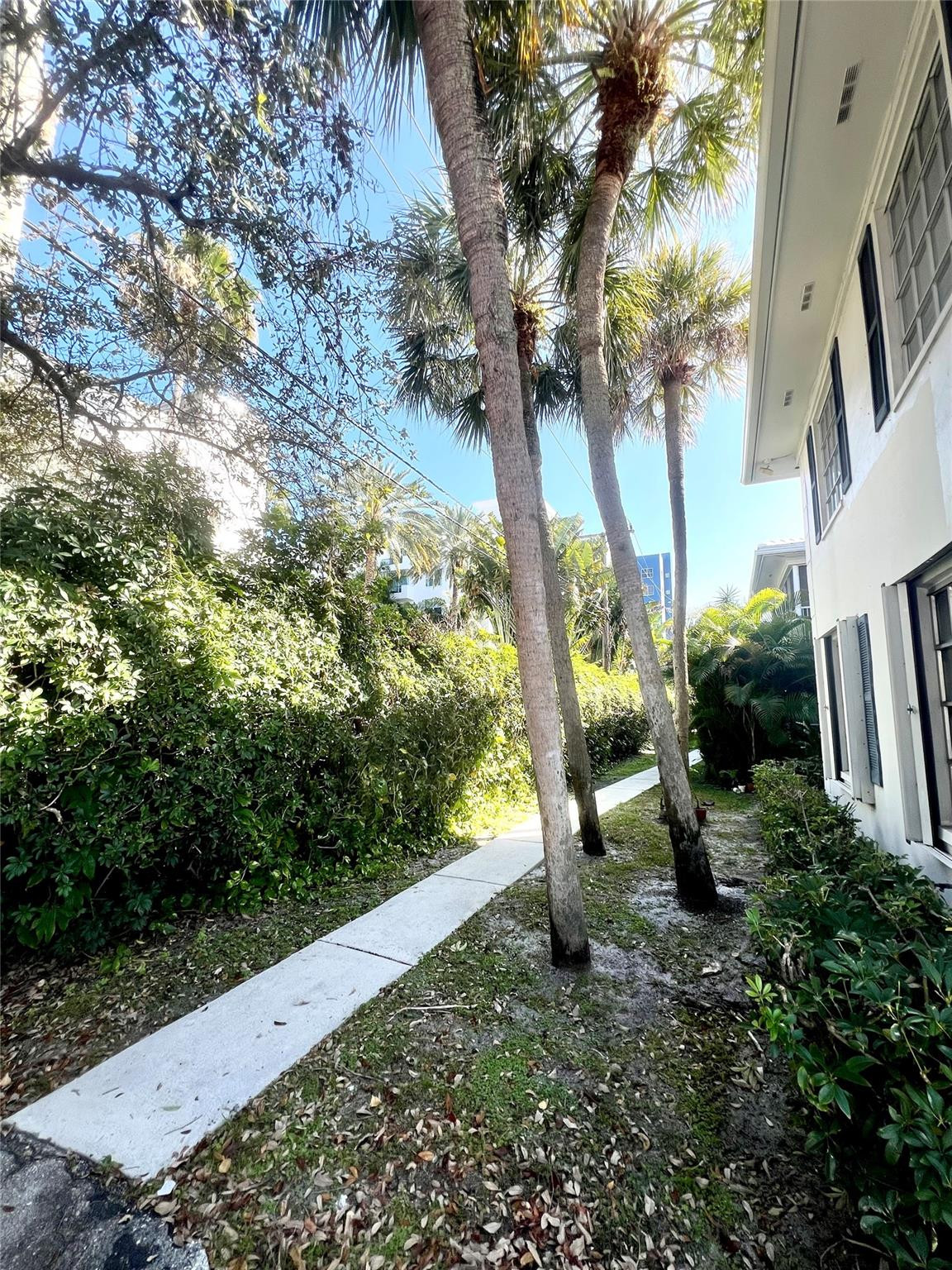 IMPERIAL POINT COLONNADES - Residential