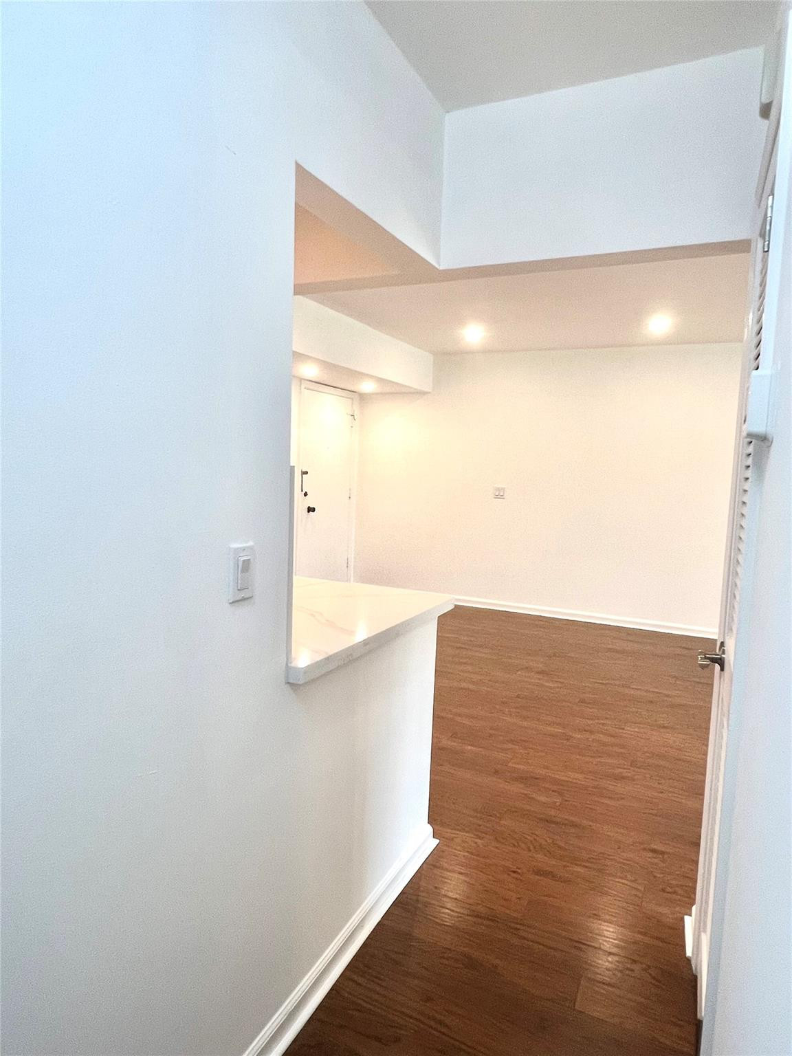 IMPERIAL POINT COLONNADES - Residential