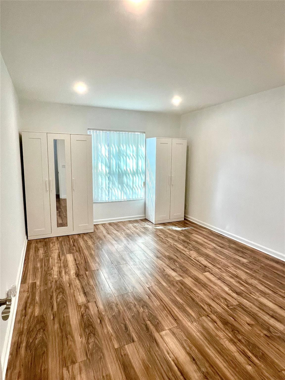 IMPERIAL POINT COLONNADES - Residential