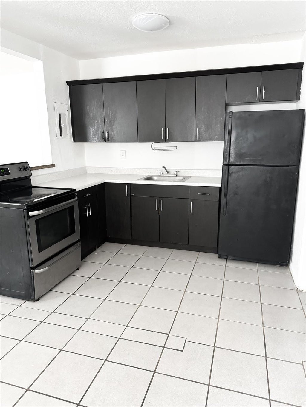 Photo of 1405 NW 6TH Avenue, Fort Lauderdale, FL 33311 (MLS # B26080187)