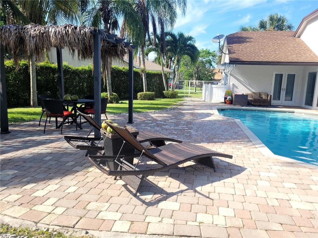 WINSTON PARK SEC ONE-A - Residential