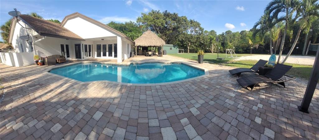 WINSTON PARK SEC ONE-A - Residential