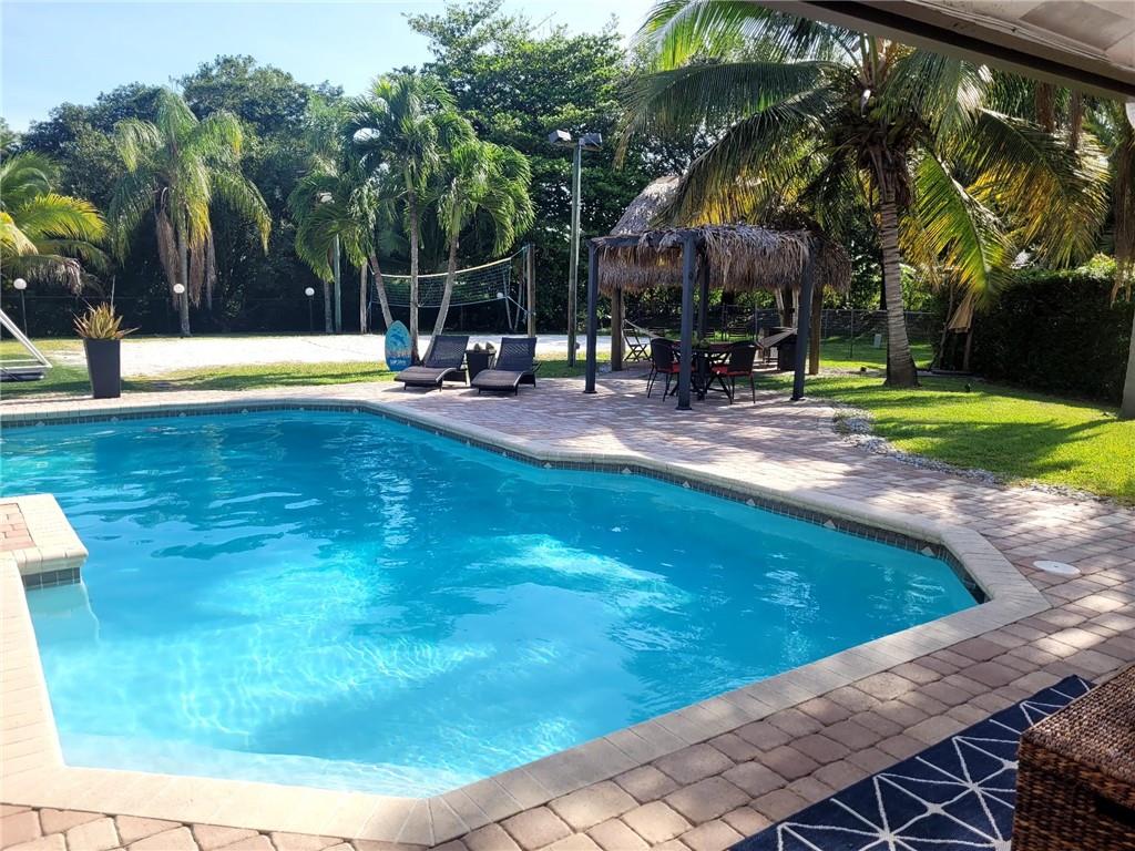 WINSTON PARK SEC ONE-A - Residential