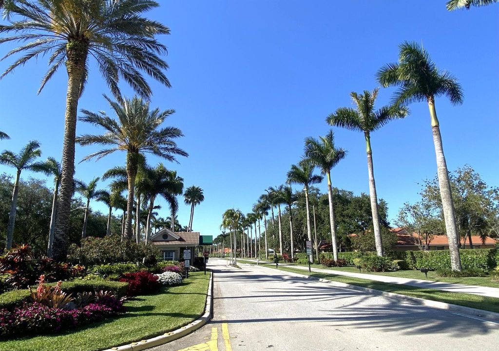 Photo of 9934 Harbour Lake Circle, Boynton Beach, FL 33437 (MLS # R11081884)