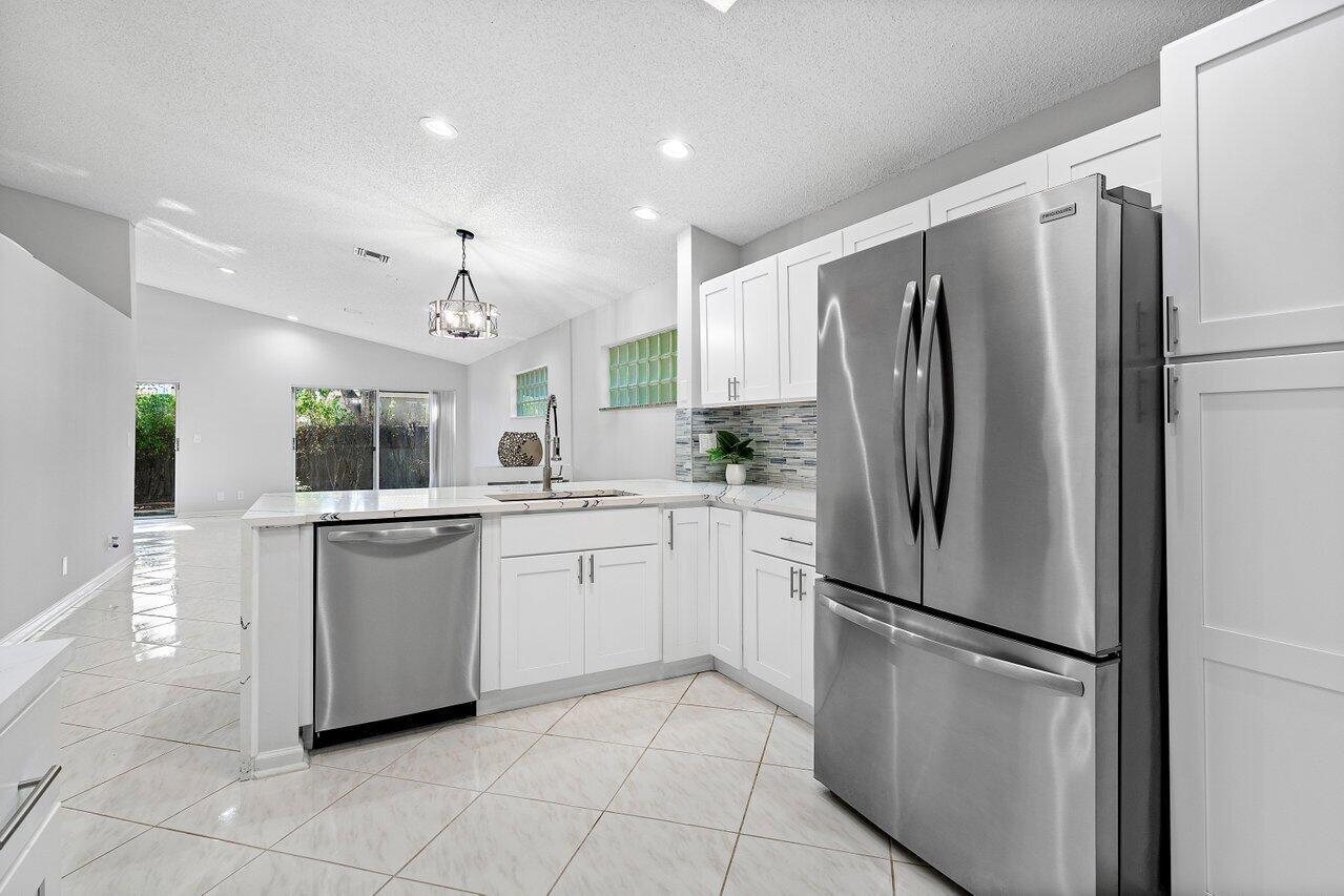 9934 Harbour Lake Circle
