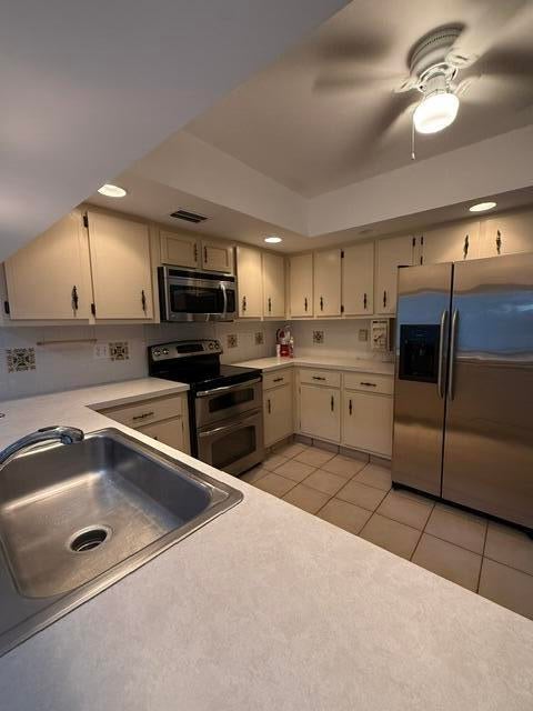 1552 MONTAUK Drive