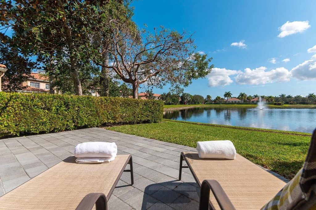 Photo of 6748 Old Farm Trail, Boynton Beach, FL 33437 (MLS # R11141222)
