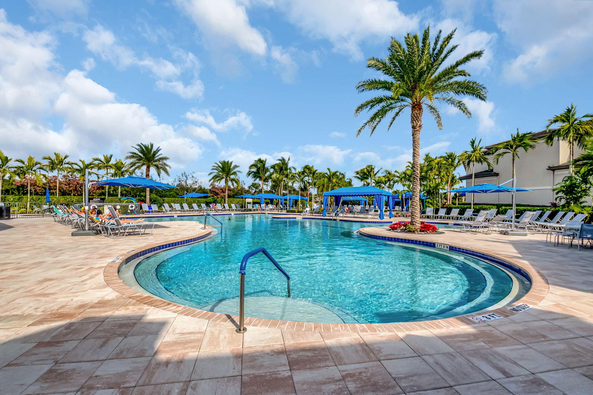 VALENCIA COVE AGR PUD SOUTH PL - Residential Lease