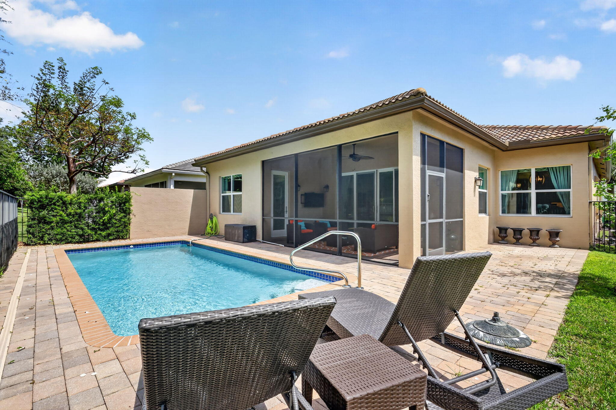 VALENCIA COVE AGR PUD SOUTH PL - Residential Lease