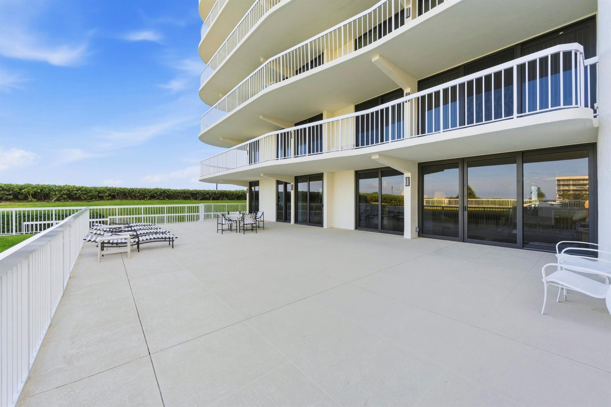 3300 S Ocean Boulevard 103s