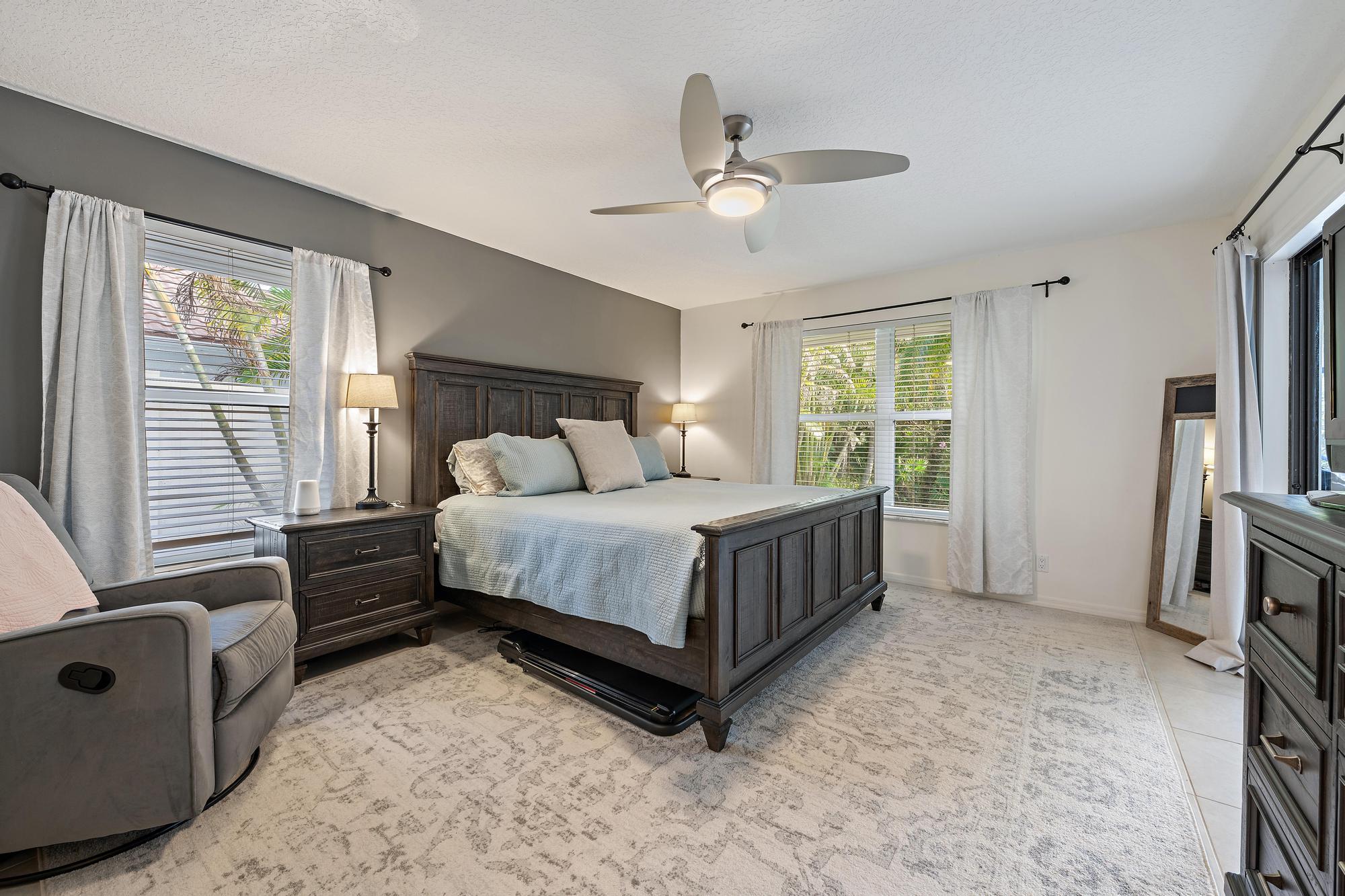 SHORES 4 - Residential