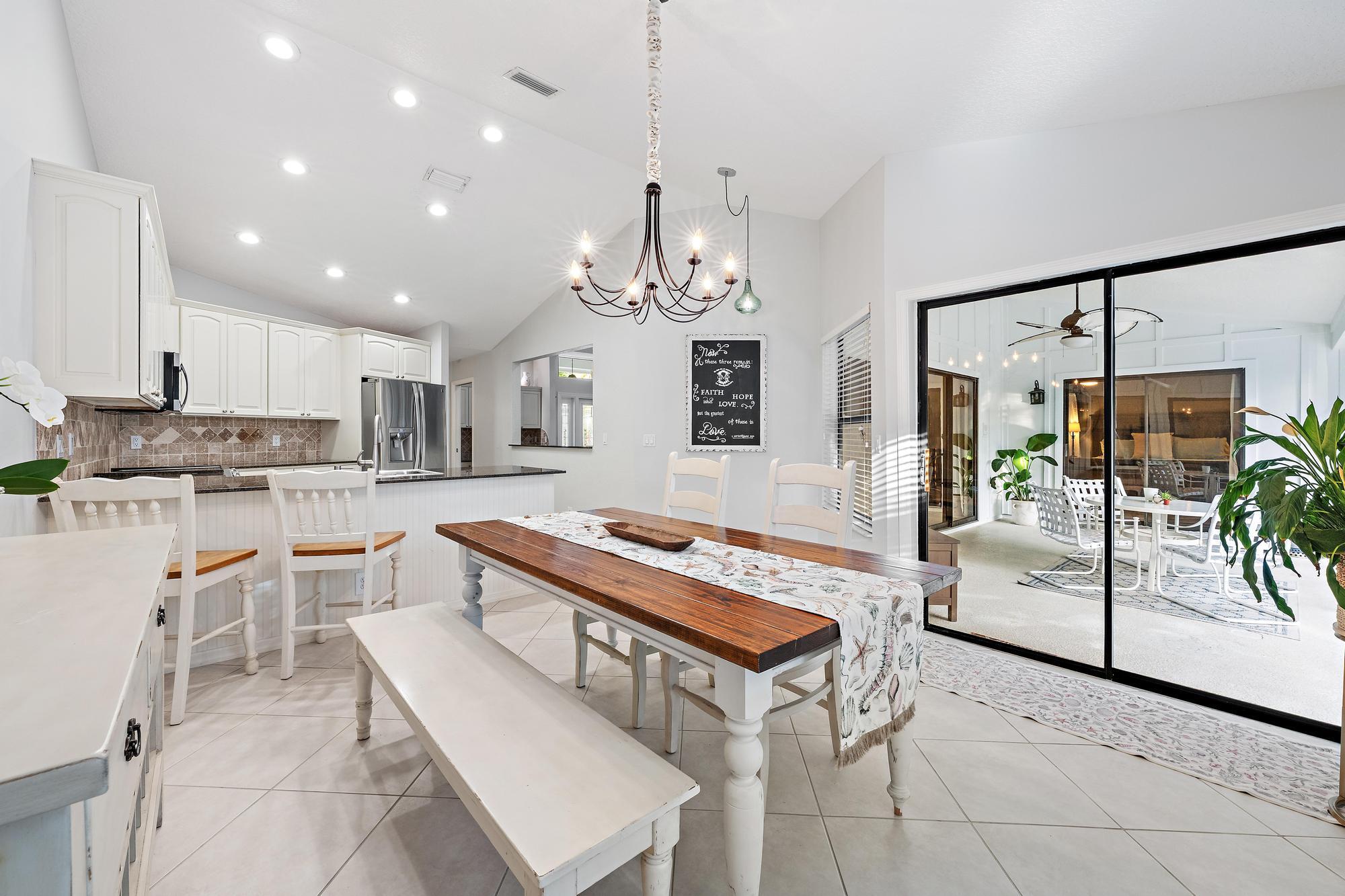 SHORES 4 - Residential