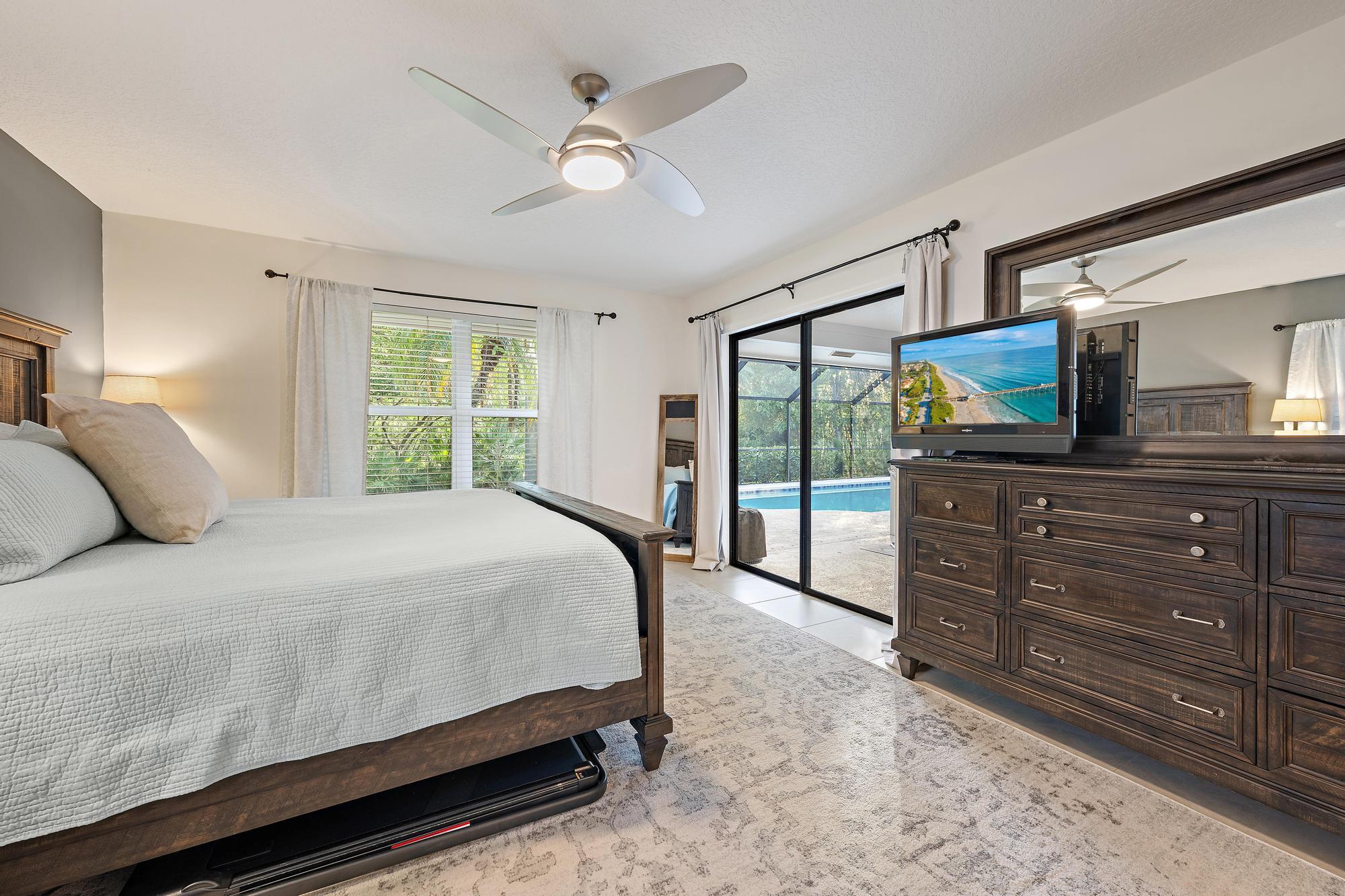 SHORES 4 - Residential