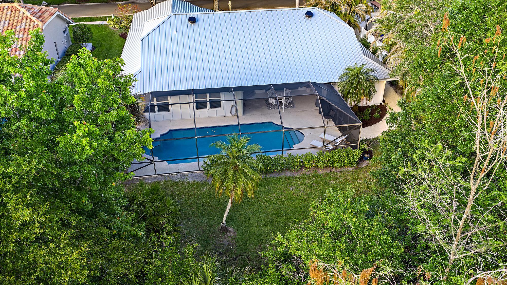 SHORES 4 - Residential