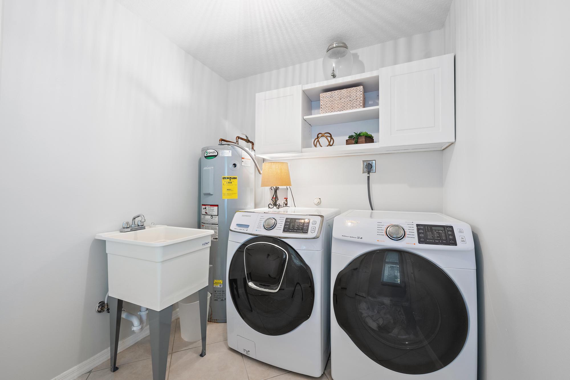 SHORES 4 - Residential