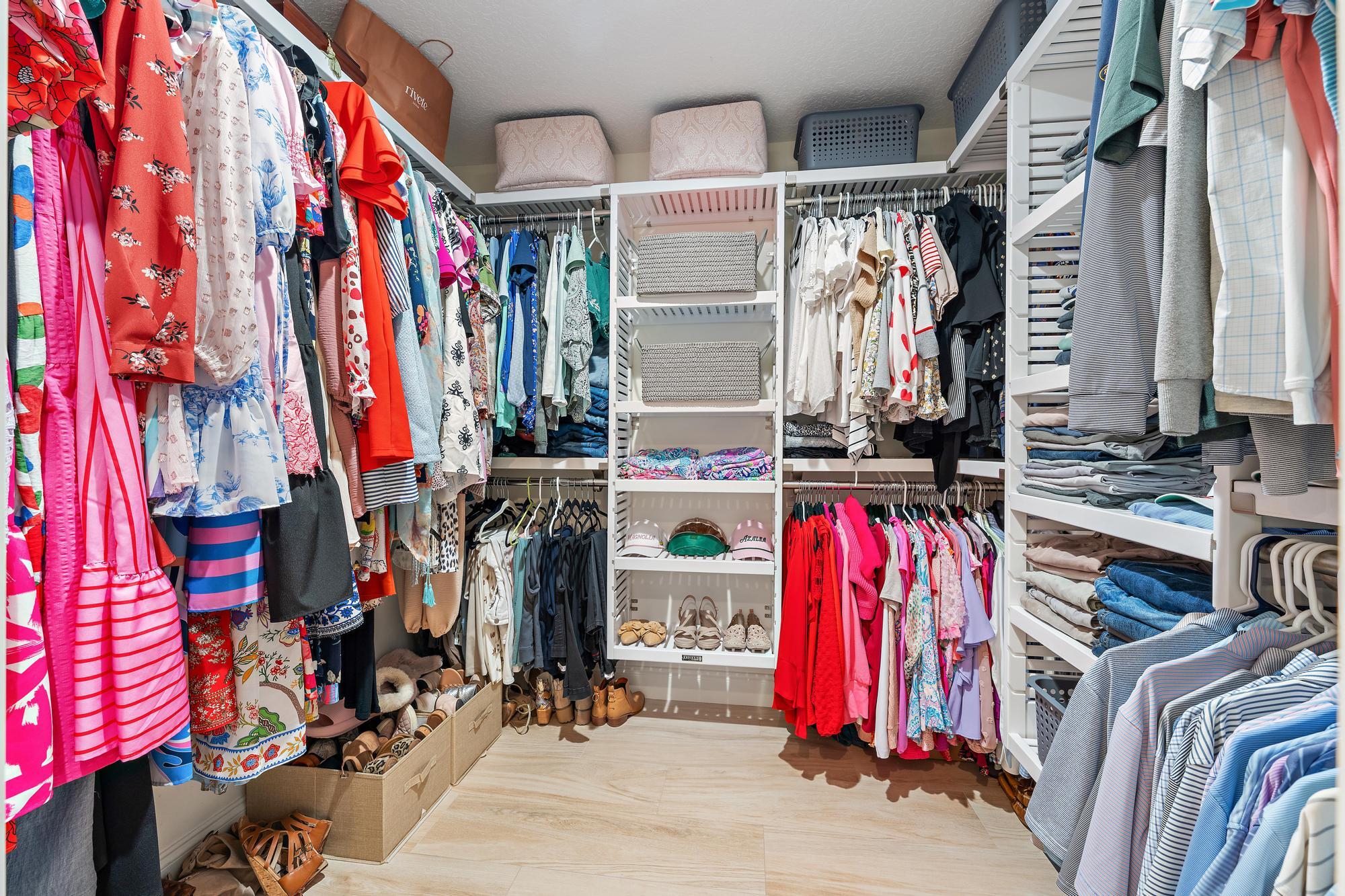 SHORES 4 - Residential